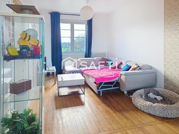 Maison sur sous sol de 108 m² env sur 6981 m² de terrain clos et dépendances