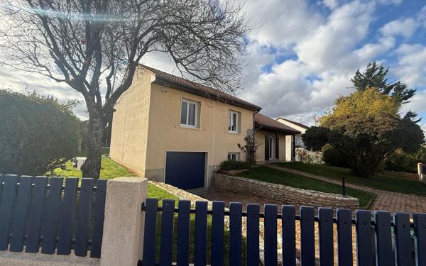 Maison à vendre    5 pièces •  Vouillé