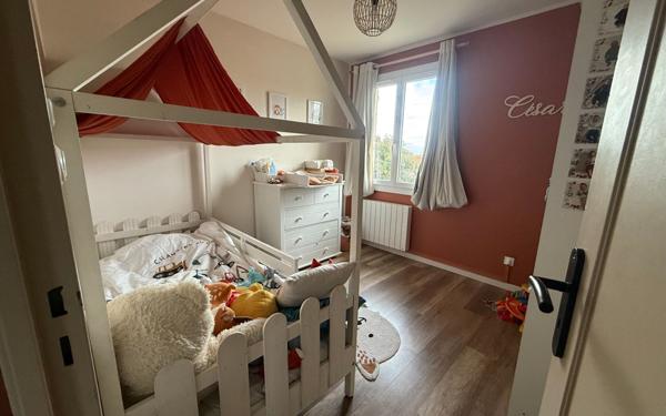 Maison à vendre    5 pièces •  Vouillé