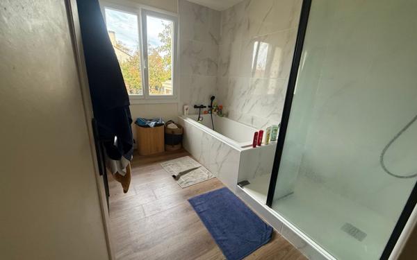 Maison à vendre    5 pièces •  Vouillé