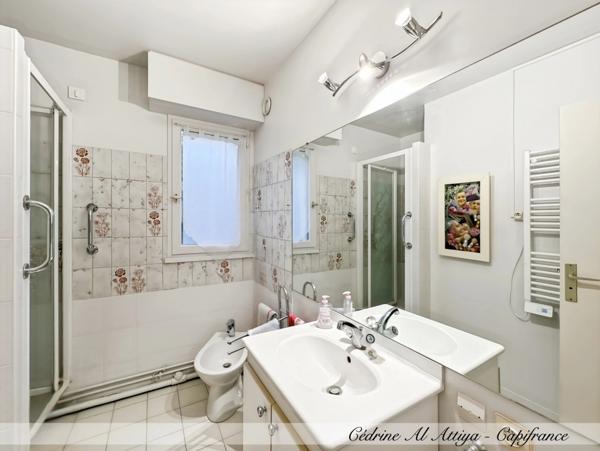 LA ROCHELLE, Appartement à vendre 1er étage, 2 pièces, 54m2, véranda, parking et cave