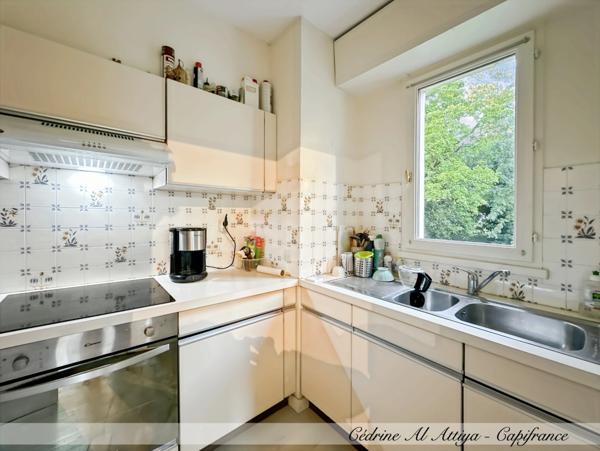 LA ROCHELLE, Appartement à vendre 1er étage, 2 pièces, 54m2, véranda, parking et cave