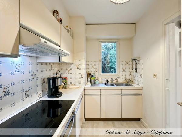 LA ROCHELLE, Appartement à vendre 1er étage, 2 pièces, 54m2, véranda, parking et cave