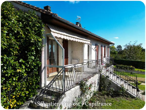 Maison à vendre 4 pièces NONTRON (24), Semi plain-pied, beau terrain clos 1845m2, sous-sol complet, secteur résidentiel.