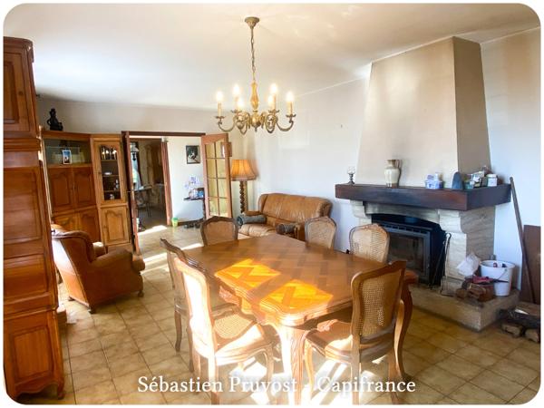 Maison à vendre 4 pièces NONTRON (24), Semi plain-pied, beau terrain clos 1845m2, sous-sol complet, secteur résidentiel.