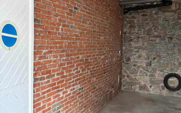 Stationnement à louer    Aurillac