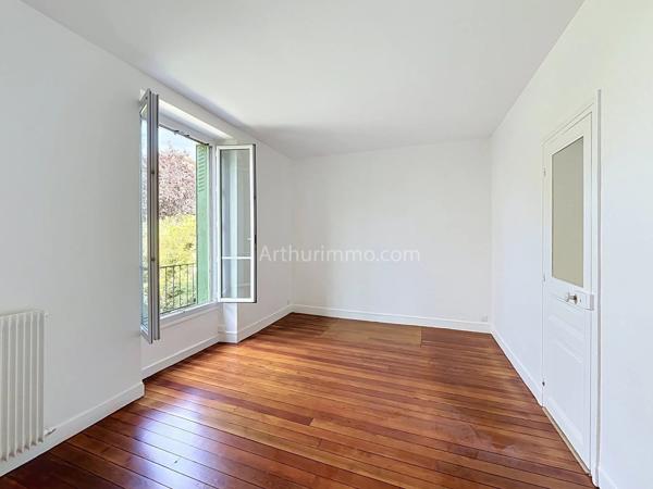 Vente                                                      Appartement
                        
                     4 pièces                      101 m2                     à Créteil