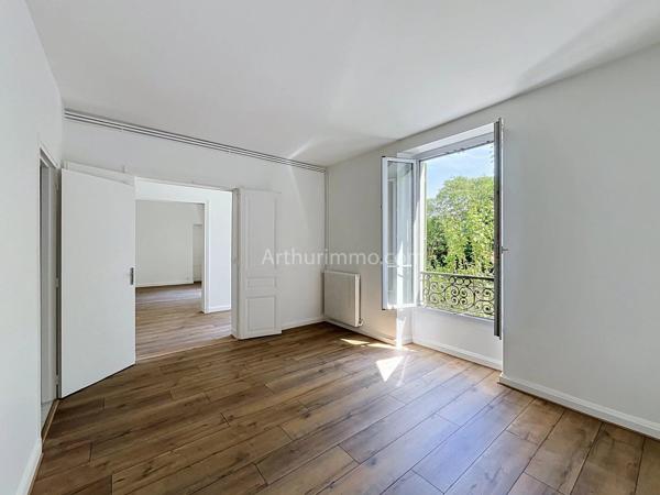 Vente                                                      Appartement
                        
                     4 pièces                      101 m2                     à Créteil