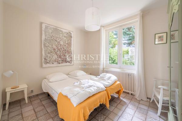 ANDERNOS, 1ère ligne avec piscine et 5 chambres