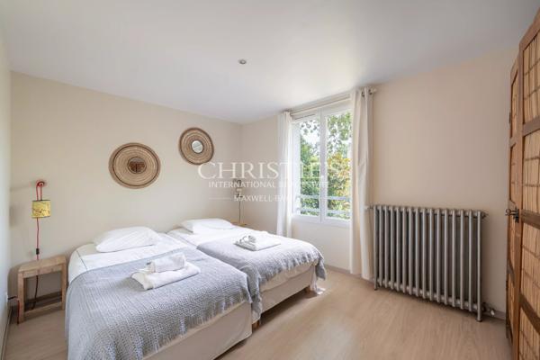 ANDERNOS, 1ère ligne avec piscine et 5 chambres