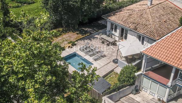 ANDERNOS, 1ère ligne avec piscine et 5 chambres