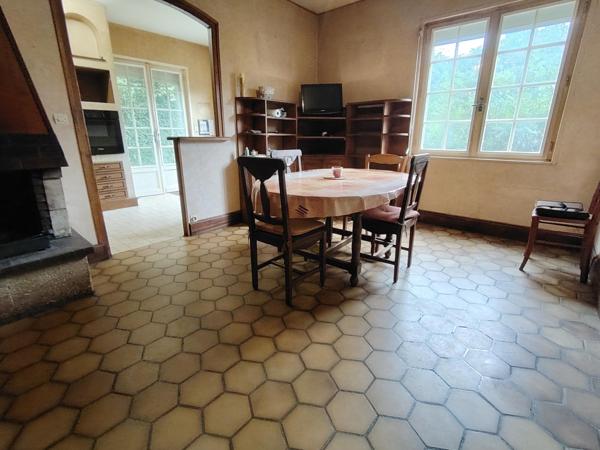 Maison à SAINT-MICHEL-DE-LA-PIERRE, 50490 - 7 pièces 140m²