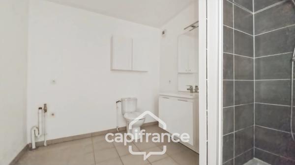 Pontault-Combault-Appartement 2 pièces-Très bon état- Résidence de 2017-Jardin-terrasse-Parking-lumineux-Bien agencé