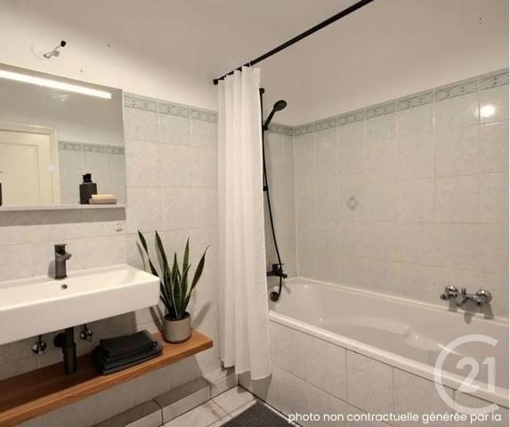 Appartement F3 à vendre  3 pièces - 90 m 2   HAGUENAU  - 67