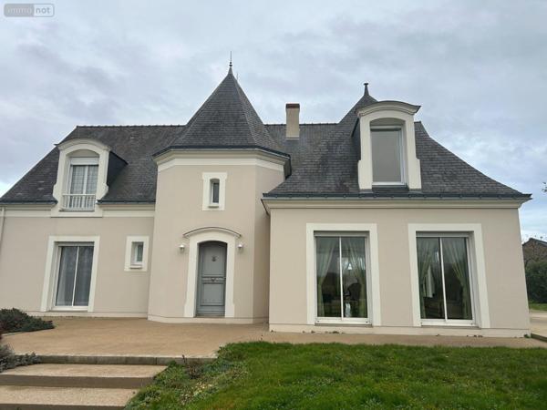 Maison à vendre à Chalonnes-sur-Loire dans le Maine-et-Loire (49290), ref : 12516/1272   
LE PRESSOIR ROUGE