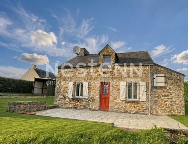 Maison en pierre de 1949 - 85 m² - Centre de Berric