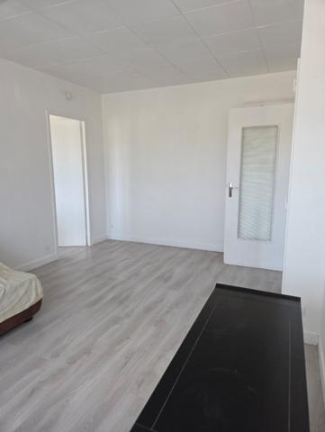 Appartement rénové à RIORGES (42153)