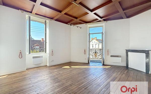 Appartement à louer    3 pièces • 72,49 m2 Montluçon