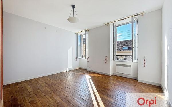 Appartement à louer    3 pièces • 72,49 m2 Montluçon