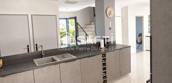 Villa récente 121 m² avec piscine et garage