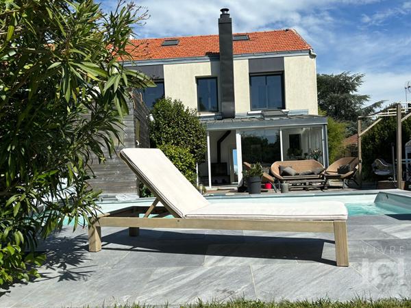 Maison Ste Luce Sur Loire 7 pièce(s) 164 m2 avec piscine