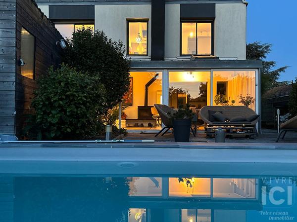 Maison Ste Luce Sur Loire 7 pièce(s) 164 m2 avec piscine