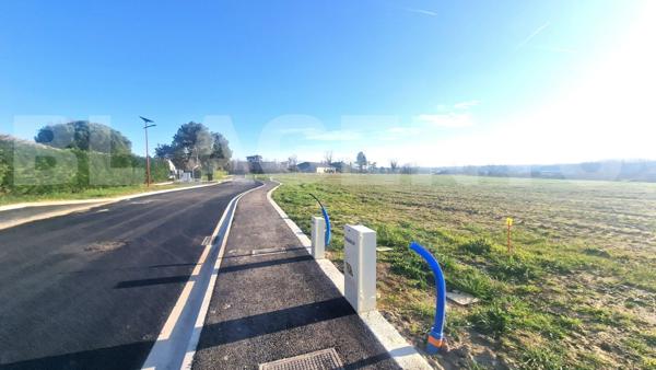 Terrain idéalement située.. Castelsarrasin