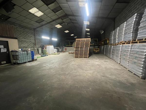 Entrepôt / local industriel Gournay En Bray