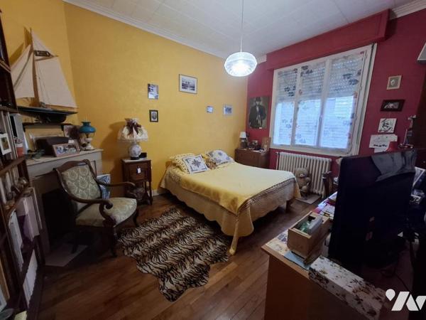 Belle maison de ville de 1950 à ROYAN de 142 m² hab avec 4 chambres - plage/commerces à pied