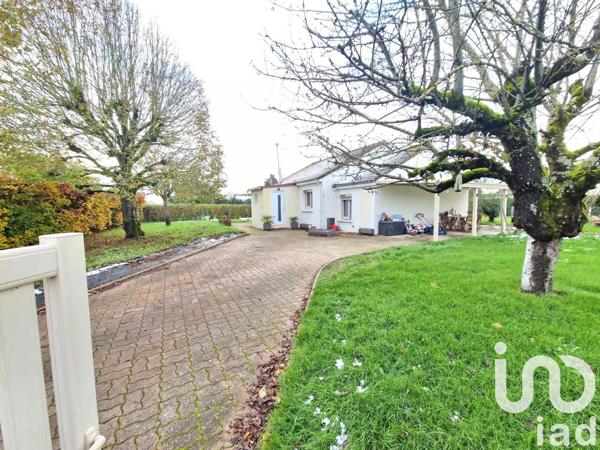 Maison traditionnelle 6 pièces de 115 m² à Les Bordes (45460)