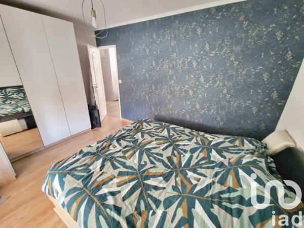 Maison traditionnelle 6 pièces de 115 m² à Les Bordes (45460)