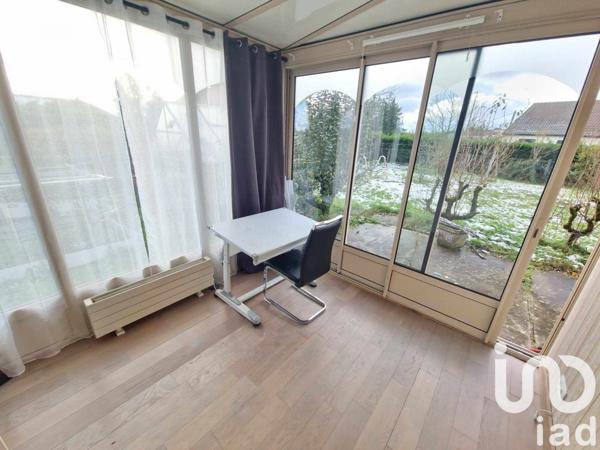 Maison traditionnelle 6 pièces de 115 m² à Les Bordes (45460)