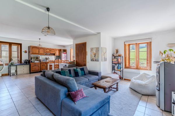 Saint-Christophe-sur-Guiers (38380) Maison 92,6 m2 - avec 80 m2 au sol de garage / atelier (sur 2 niveaux) - jardin - terrain - 35mn de Chambéry