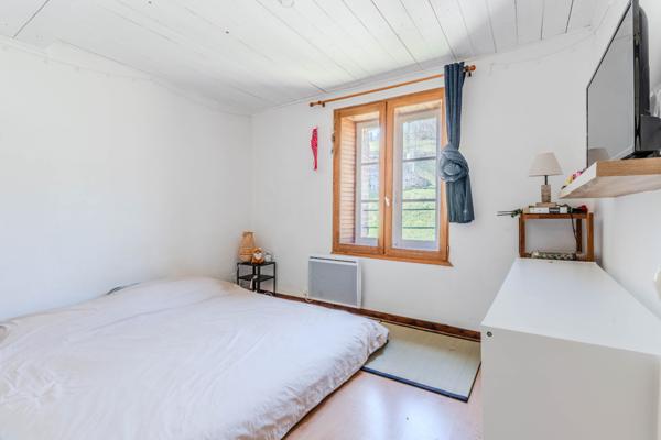 Saint-Christophe-sur-Guiers (38380) Maison 92,6 m2 - avec 80 m2 au sol de garage / atelier (sur 2 niveaux) - jardin - terrain - 35mn de Chambéry