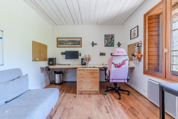 Saint-Christophe-sur-Guiers (38380) Maison 92,6 m2 - avec 80 m2 au sol de garage / atelier (sur 2 niveaux) - jardin - terrain - 35mn de Chambéry