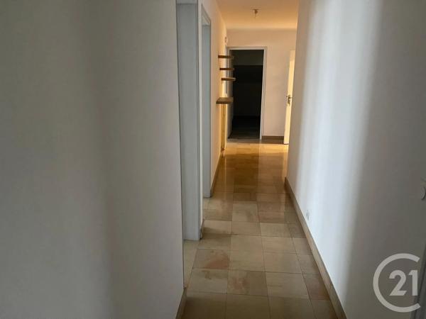 Appartement à vendre  5 pièces - 85,83 m 2   PONTARLIER  - 25