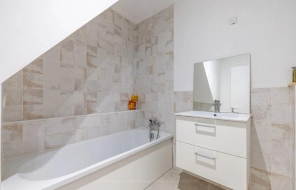 A vendre - Maison de ville 5 pièces : 98 m² de cachet rénové, à 700 m de la gare - BRETIGNY SUR ORGE (91)