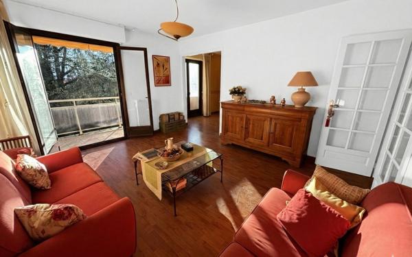 Appartement à vendre    4 pièces • 79 m2 Pau