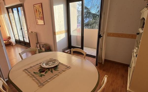 Appartement à vendre    4 pièces • 79 m2 Pau