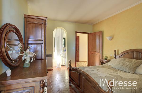 Maison FURIANI 7 pièces 207 m2 avec piscine .