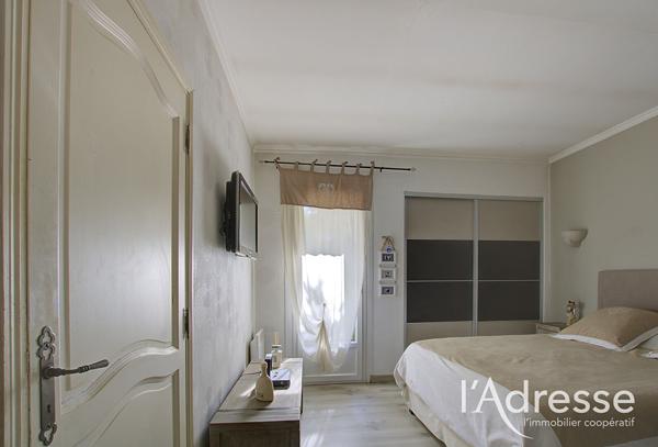 Maison FURIANI 7 pièces 207 m2 avec piscine .