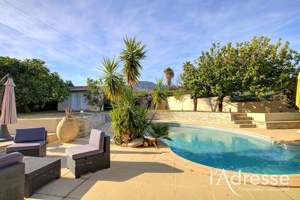 Maison FURIANI 7 pièces 207 m2 avec piscine .