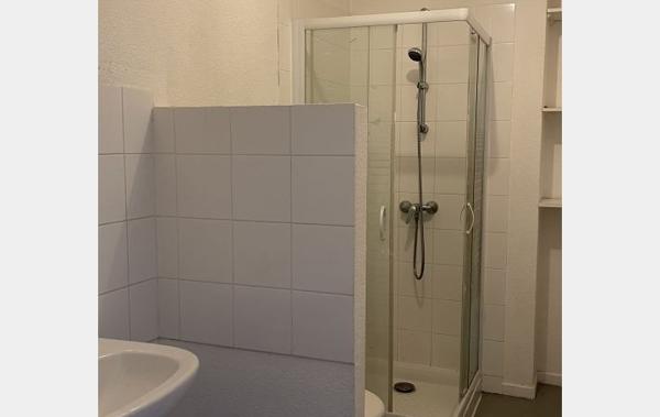 Vente Immeuble En centre-ville Maringues   