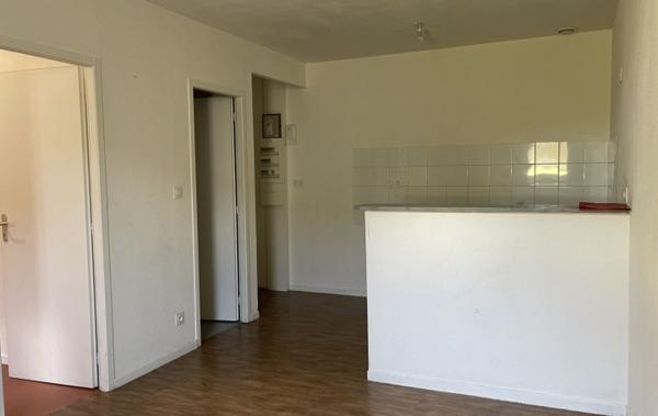 Vente Immeuble En centre-ville Maringues   