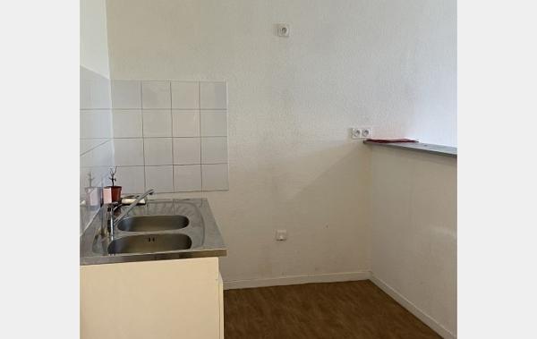 Vente Immeuble En centre-ville Maringues   