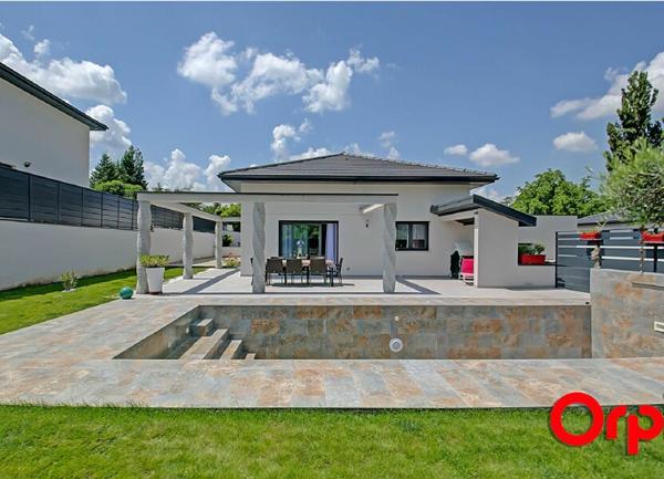 Maison à vendre    5 pièces •  Bourgoin-Jallieu