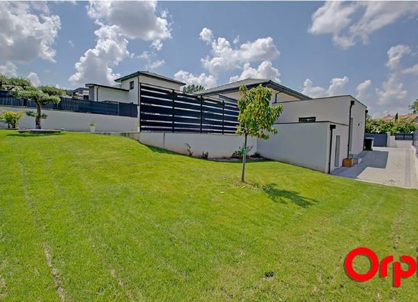 Maison à vendre    5 pièces •  Bourgoin-Jallieu