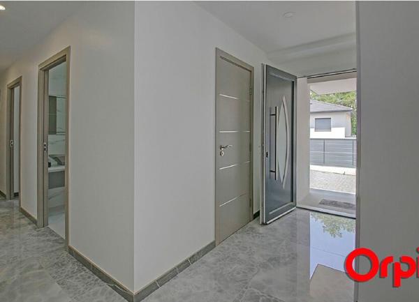 Maison à vendre    5 pièces •  Bourgoin-Jallieu