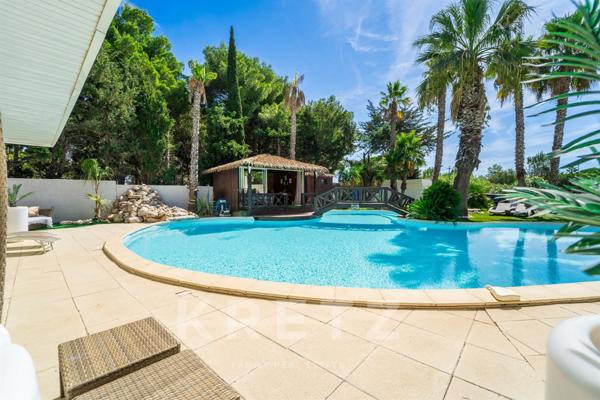 Villa d'architecte contemporaine en bord de mer