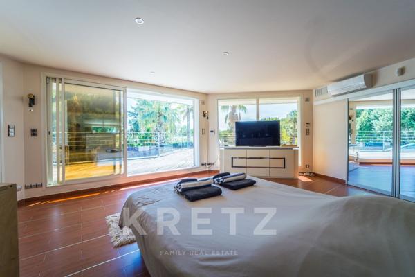 Villa d'architecte contemporaine en bord de mer